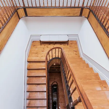 Gallery Townhouse & 2* Porto